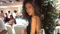 Tak heran Valentino kepincut dengan Francesca, model yang satu ini selalu tampil cantik di mana pun berada.  Foto: @francescasofianovello