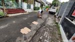 Gratis! Sembako Ini Digantung untuk Bantu Warga Terdampak COVID-19