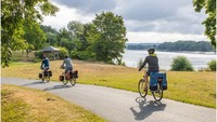 Bekerja sama dengan France Vélo Tourisme, situs khusus pun telah diluncurkan untuk menyediakan panduan dan informasi tentang akomodasi, makanan, dan penyedia layanan bagi mereka yang mau mencoba rute ini. 