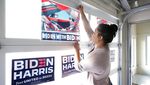 Aksi Pendukung Trump-Joe Biden Jelang Debat Capres AS Terakhir