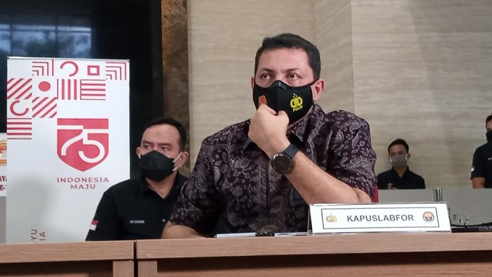 Kalabfor Polri Brigjen Ahmad Haydar memberi penjelasan soal kebakaran Kejagung