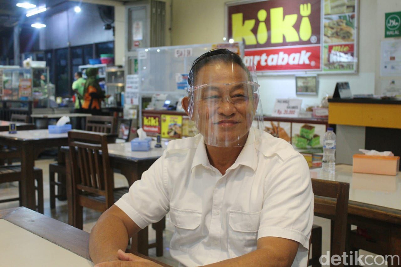 Martabak Kiki : Lembut Wangi Martabak Hijau Langganan Jokowi