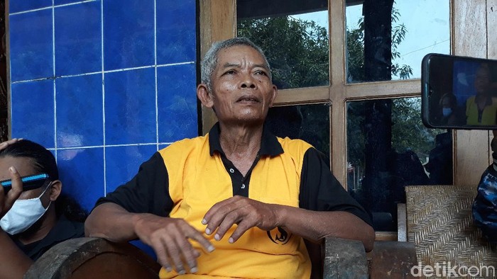 Kamino, mertua pelaku pembunuh Yulia, wanita yang ditemukan tewas terbakar dalam mobil di Sukoharjo.
