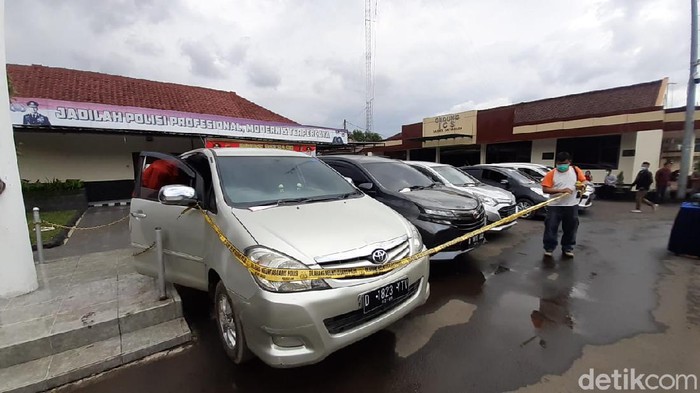 penggelapan mobil rental di bandung barat