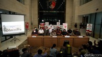 Polisi mengungkap penyebab kebakaran gedung Kejagung tersebut saat menggelar konferensi pers di Bareskrim Polri, Jakarta, Jumat (23/10/2020).