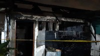 Kebakaran yang menghanguskan 4 rumah tersebut terjadi dini hari tadi di Perumahan Bumi Permai Sentosa, Desa Palasari, Legok, Kabupaten Tangerang. (dok. BPBD Tangerang Banten)