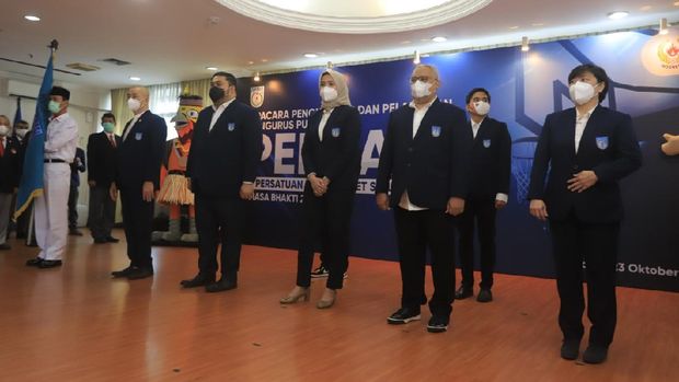 Pelantikan PP Perbasi di kantor KONI Pusat.