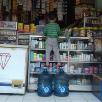 Masih kecil aja idenya udah cemerlang gini, nggak kebayang gedenya gimana. Kamu pernah gini juga nggak? Foto: Instagram/@awreceh.id