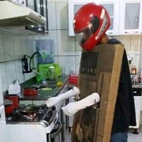 Siapa yang disini kalau masak takut kecipratan minyak? Ide cemerlang yang satu ini bisa dicoba nih.. Foto: Instagram/@receh.id