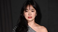 Song Hye Kyo dikenal punya banyak penggemar di China. Foto: Getty Images for Bottega Veneta/Jacopo M. Raule