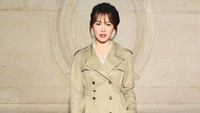 Song Hye Kyo juga dikenal aktif di sosial setelah menyumbangkan 10 ribu buku ke Pusat Kebudayaan Korea di Prancis. Foto: Getty Images for Bottega Veneta/Jacopo M. Raule
