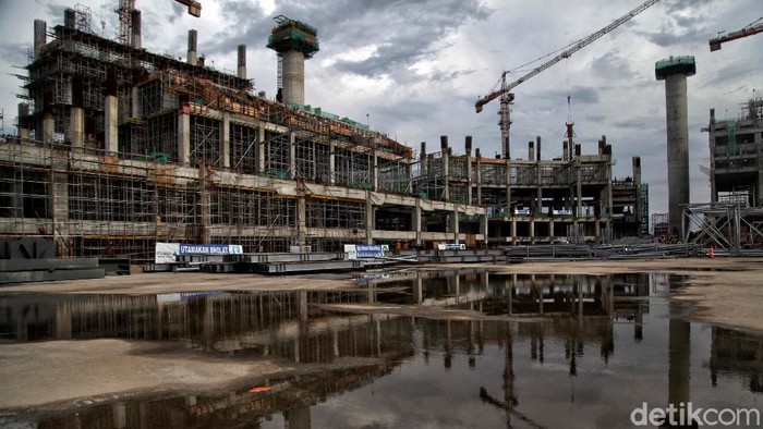 Sudah Sejauh Mana Progres Pembangunan Stadion JIS? Pandemi COVID-19 tak halangi proses pembangunan Jakarta International Stadium (JIS). Yuk, lihat perkembangan pembangunan stadion yang berada di Ibu Kota itu.