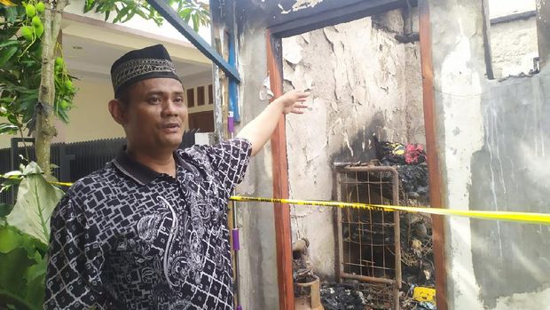 Neighbors reveal figure of family killed in Tangerang fire