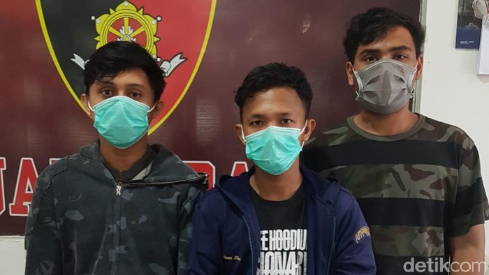 Tiga pelaku pembacokan 2 mahasiswa di Palembang ditangkap Polda Sumsel. Ketiga pelaku yang juga berstatus mahasiswa ditangkap saat akan kabur ke Bangka (dok Istimewa)