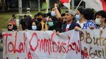 Tolak Omnibus Law, Mahasiswa Bandung Blokade Gerbang Tol Pasteur