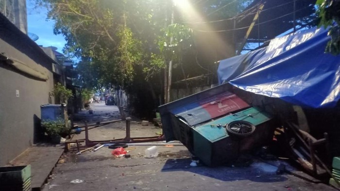 Warung yang dirusak kelompok warga di Jakpus