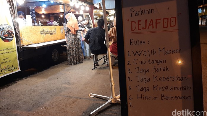 Yuk, Kulineran Malam Seru di Parkiran Dejafoo Purwokerto!