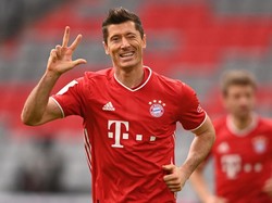 Robert Lewandowski sudah 60 gol penalti. Dirinya menempati nomor enam dan tentu bisa bertambah lagi di Bayern Munich (Lukas Barth-Tuttas - Pool/Getty /Pool)
