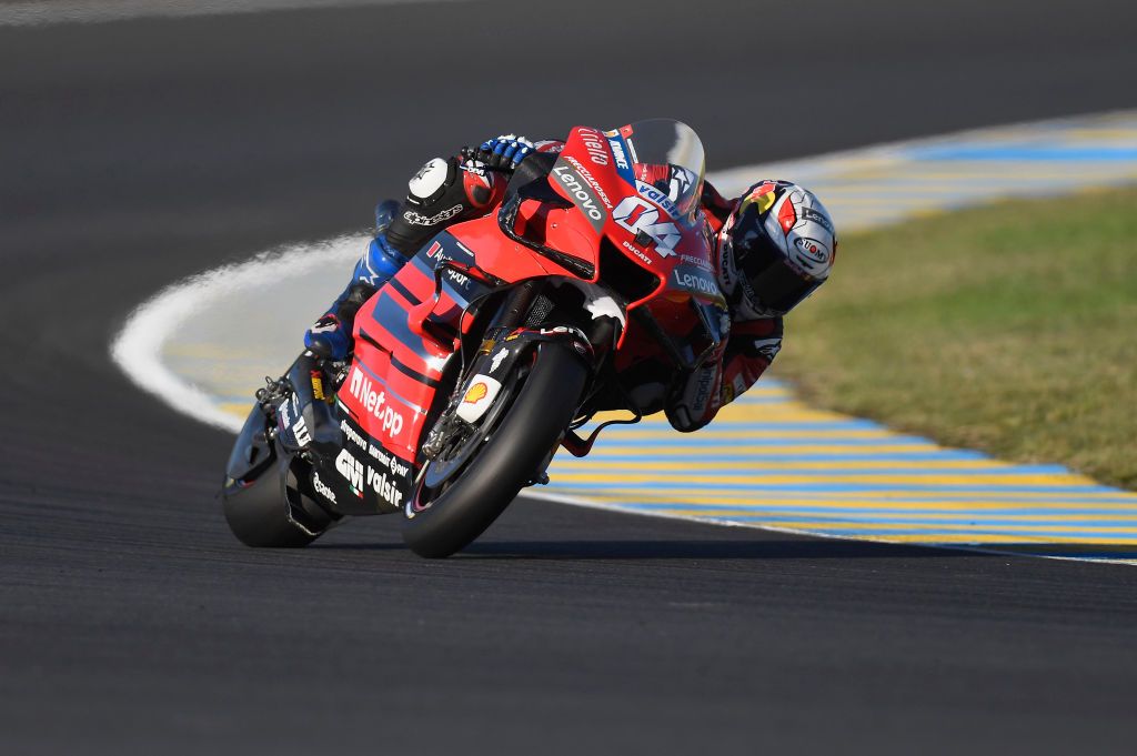 LE MANS, FRANCE - OCTOBER 10: Andrea Dovizioso of Italy and Ducati Team rounds the bend during the MotoGP of France: Qualifying at Bugatti Circuit on October 10, 2020 in Le Mans, France. (Photo by Mirco Lazzari gp/Getty Images)
