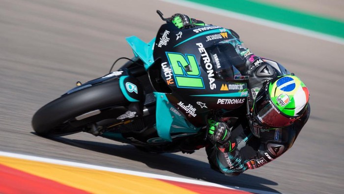 ALCANIZ, SPAIN - OCTOBER 16: Franco Morbidelli of Italy and Petronas Yamaha SRT rounds the bend during the free practice for the MotoGP of Aragon at Motorland Aragon Circuit on October 16, 2020 in Alcaniz, Spain. (Photo by Mirco Lazzari gp/Getty Images)
