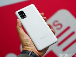 Unboxing Galaxy M51, HP Rp 5 Jutaan Bawa Baterai Jumbo