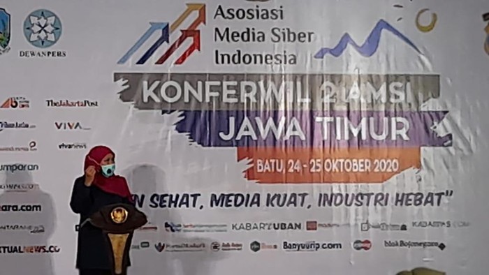 gubernur khofifah