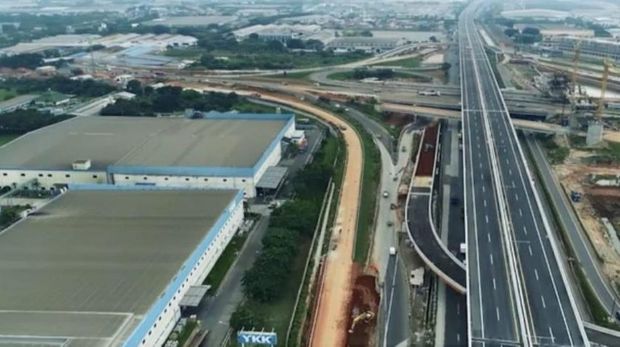Kementerian Pekerjaan Umum dan Perumahan Rakyat (PUPR) bersama badan usaha jalan tol terus mempercepat penyelesaikan pembangunan ruas-ruas tol baru pada kawasan metropolitan Jabodetabek (Jakarta, Bogor, Depok, Tangerang, dan Bekasi). Saat ini enam ruas tol telah memasuki tahap akhir penyelesaian untuk segera dioperasikan dan siap diresmikan pada bulan November dan Desember 2020 yang akan datang.(Dok. Kementerian PUPR)