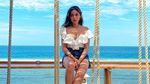 Potret Seksi Jessica Iskandar Bergaya di Pantai