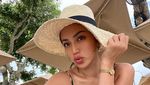 Potret Seksi Jessica Iskandar Bergaya di Pantai