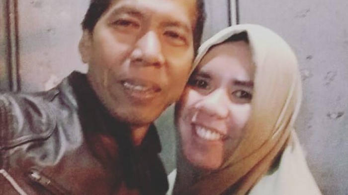 Baru sebentar menikmati jadi istri satu-satunya, Rohimah kembali dimadu. Kiwil dikabarkan menikah lagi secara siri dengan seorang janda bernama Venti Figianti. (Foto: Instagram @rohimah_alli)