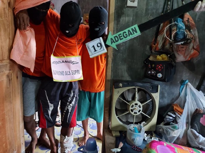 Paman yang memperkosa lalu membunuh keponakan di Deli Serdang, Sumut menjalani prarekonstruksi.