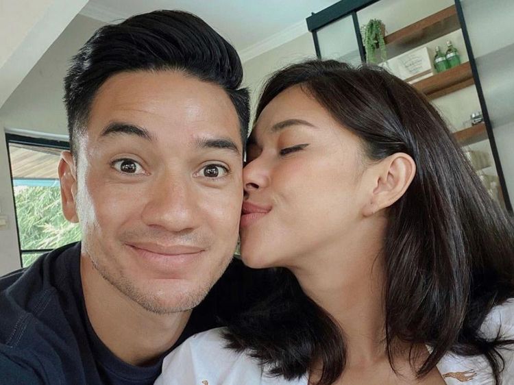 7 Foto Mesra Pasangan Artis Indonesia, Tetap Langgeng Meski Nikah Beda Agama