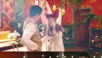 Khususnya ketika video klip Via Vallen dan Dyrga Dadali menari tango.  Foto: Istimewa/ Lambe Turah