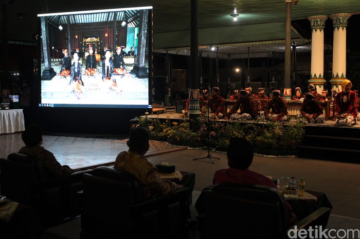 Festival Karawitan Internasional 2020 digelar di Yogyakarta. Acara tersebut digelar dengan menerapkan protokol kesehatan guna cegah penyebaran virus Corona.