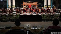 Kelompok karawitan Mabes TNI tampil saat acara puncak Festival Karawitan Mabes TNI 2020 di Pagelaran Keraton Yogyakarta, Yogyakarta, Sabtu (24/10/2020).