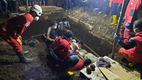 Lurah Bejiharjo Yanto memastikan bahwa sekeluarga tewas korban kebakaran di Tangerang itu merupakan perantau dari Gunungkidul. Mereka diketahui tinggal di Tangerang sejak lama. Peristiwa kebakaran itu terjadi pada Jumat (23/10) pukul 01.30 WIB. Tak hanya menewaskan penghuninya, kebakaran juga menghanguskan mobil dan 3 motor di lokasi tersebut. Istimewa/Dok. PMI Kabupaten Gunungkidul.
