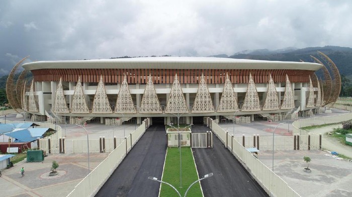 Wow! Begini Megahnya Stadion Berkelas Dunia di Papua Stadion Papua Bangkit akhirnya diresmikan kemarin, Jumat (23/10/2020). Stadion diresmikan setelah pekerjaannya rampung tahun lalu. Begini penampakannya: