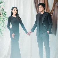 Kevin Aprilio dan Vicy Melanie akan menikah setelah empat tahun berpacaran. Kondisi pandemi COVID-19 membuat acara spesial tersebut berlangsung intim dan disiarkan secara live streaming. Foto: Instagram/@vicymelanie