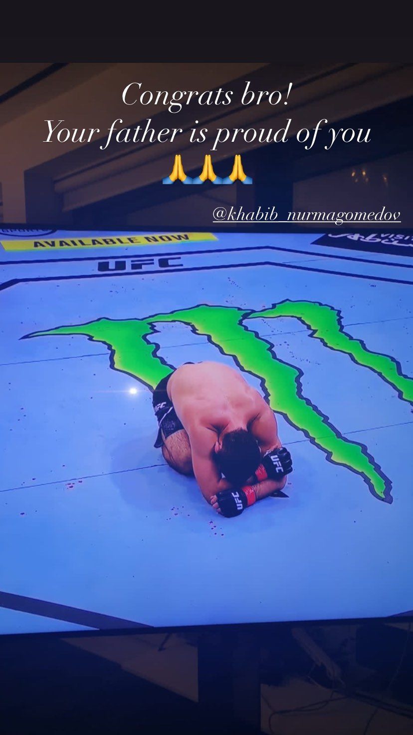 Cristiano Ronaldo menyampaikan ucapan selamat ke Khabib Nurmagomedov di Instagram, Minggu 25 Oktober 2020.