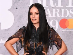 Pengakuan Lily Allen Karier Musiknya Hancur Gara-gara Anak
