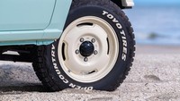Untuk kaki-kakinya, DAMD menggunakan ban Toyo Open Country R/T berukuran 185/85 R16. Foto: Response