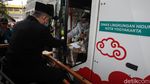 Momen Nikah Bareng 3 Pengantin di Bendung Lepen Yogya
