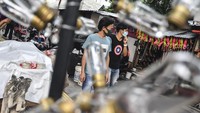 Berdasarkan siaran pers PPID DKI Jakarta, Minggu (25/10/2020), perpanjangan terhitung sejak 26 Oktober sampai 8 November 2020. Perpanjangan ini dilakukan sebagai langkah antisipasi terhadap lonjakan kasus COVID-19.