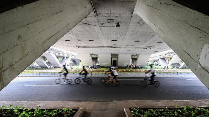 Pemprov DKI Jakarta kembali memperpanjang PSBB Masa Transisi. PSBB Masa Transisi di DKI Jakarta ini diperpanjang selama 14 hari hingga 8 November 2020.