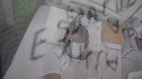 Penyakit demam berdarah yang menular itu disebabkan oleh virus yang ditularkan melalui gigitan nyamuk Aedes aegypti, yang umum hidup di daerah beriklim tropis.