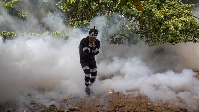 Peru Berjuang Lawan DBD di Tengah Corona Saat Peru bergulat dengan salah satu wabah virus terburuk di dunia, epidemi lain pun kembali muncul, yaitu demam berdarah.