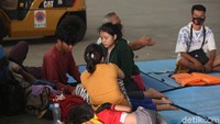 Sejumlah wilayah di Bekasi diguyur hujan lebat sejak semalam dan mengakibatkan banjir yang merendam beberapa wilayah di kota Bekasi. 