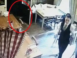 5 Kisah Restoran Berhantu, Jadi Gerbang Hantu dan Dijaga Hantu Ramah