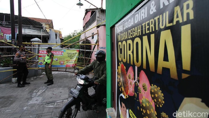 Pelacakan dari warga positif virus Corona atau COVID-19 di Kelurahan Bumi, Laweyan, Kota Solo, Jawa Tengah berkembang hingga satu RT.