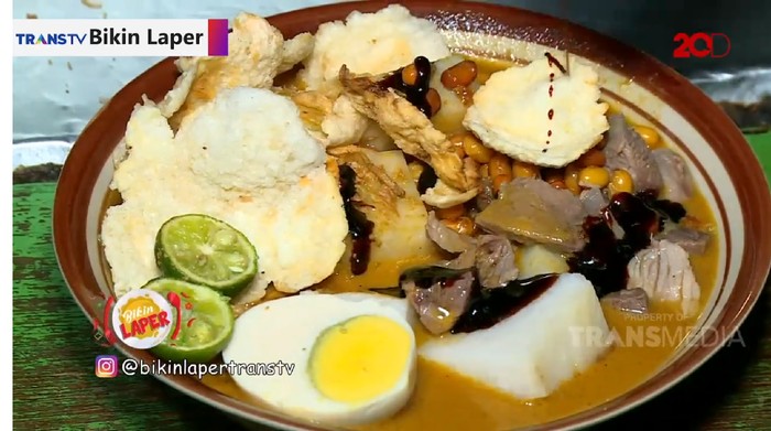 Bikin Laper! Kepincut Enaknya Lontong dan Mie Kari Legendaris Bikin Laper! Kepincut Enaknya Lontong dan Mie Kari Legendaris